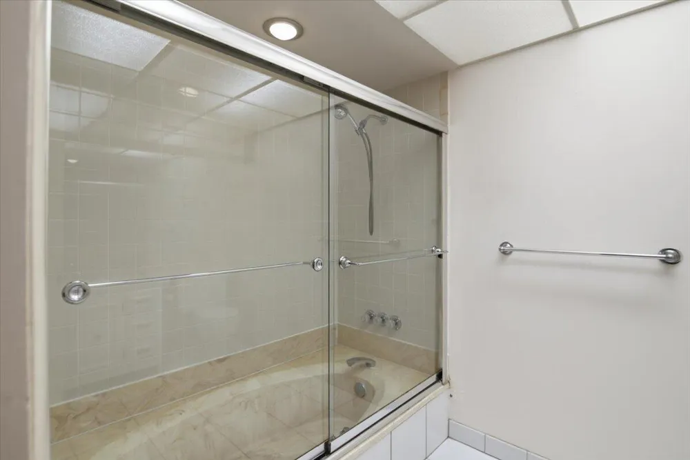 275 Jacaranda Drive Plantation, FL 33324