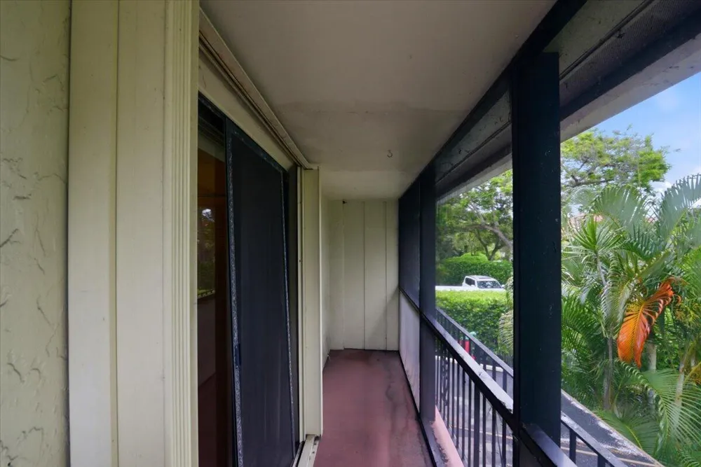 275 Jacaranda Drive Plantation, FL 33324