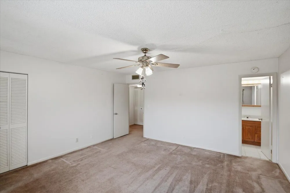 275 Jacaranda Drive Plantation, FL 33324