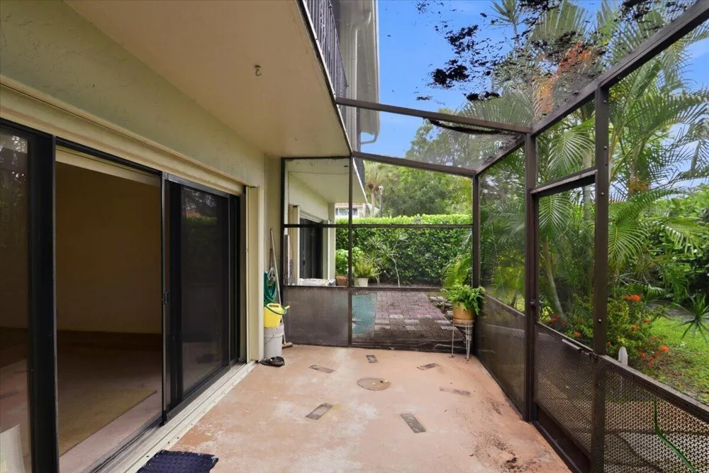 275 Jacaranda Drive Plantation, FL 33324