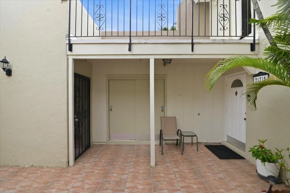 275 Jacaranda Drive Plantation, FL 33324