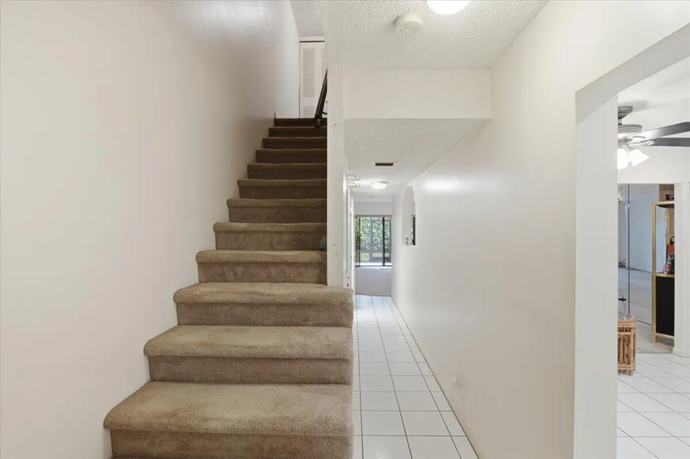 275 Jacaranda Drive Plantation, FL 33324