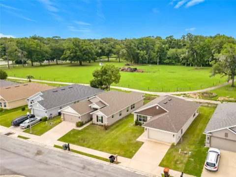 187 NW 45TH LOOP