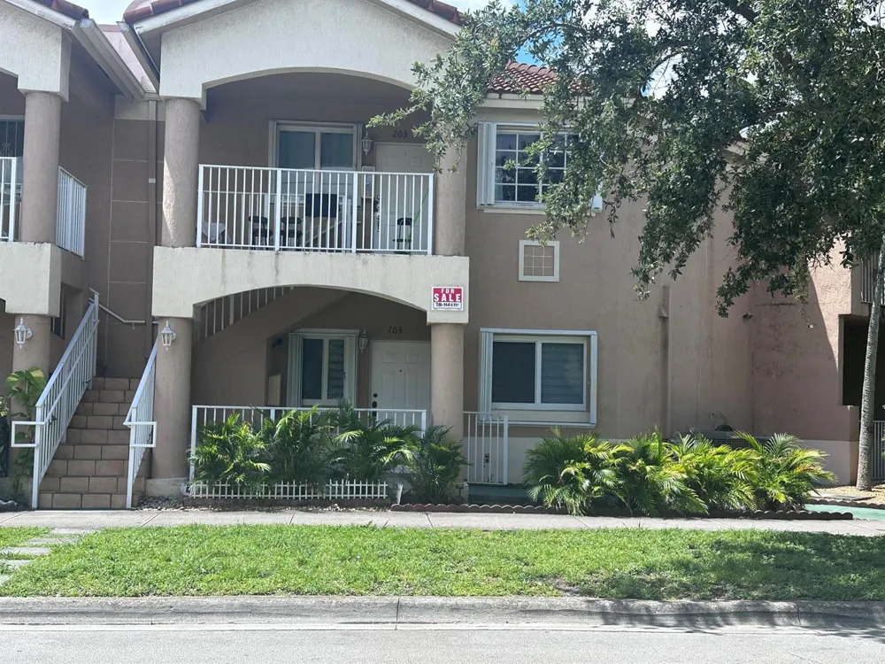 300 E 4th Street #103 Hialeah, FL 33010