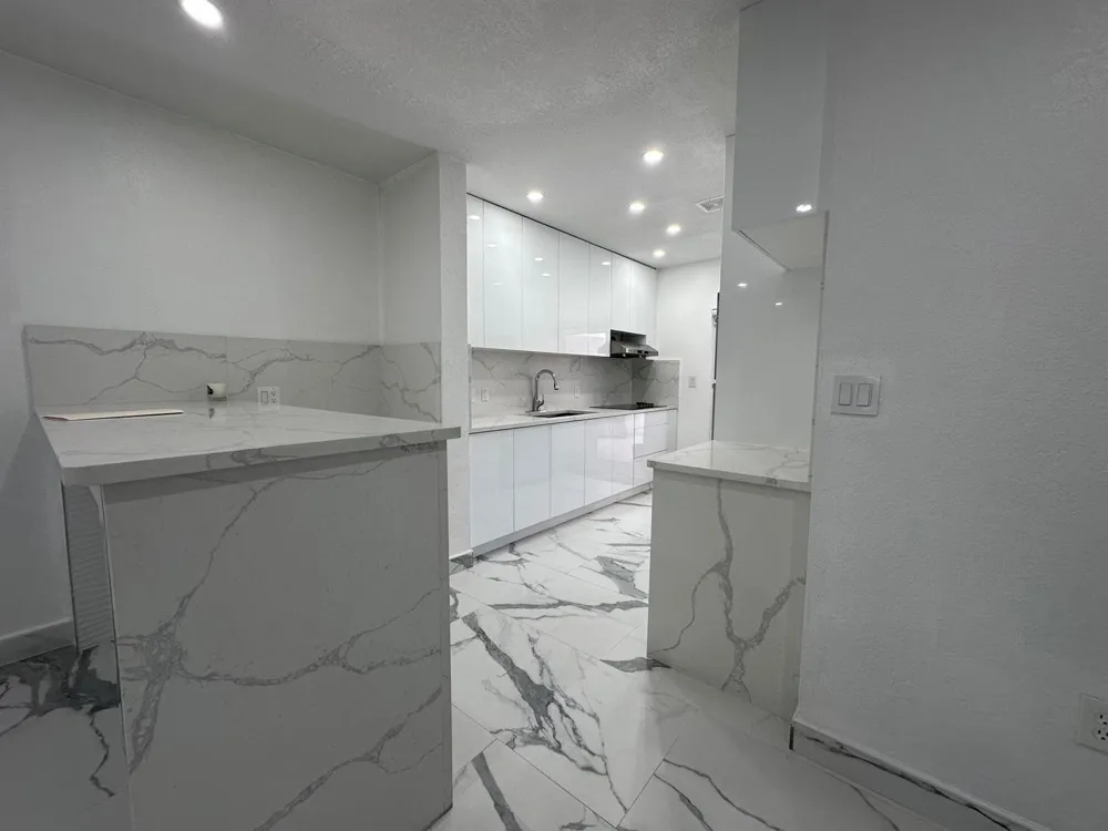 300 E 4th Street #103 Hialeah, FL 33010