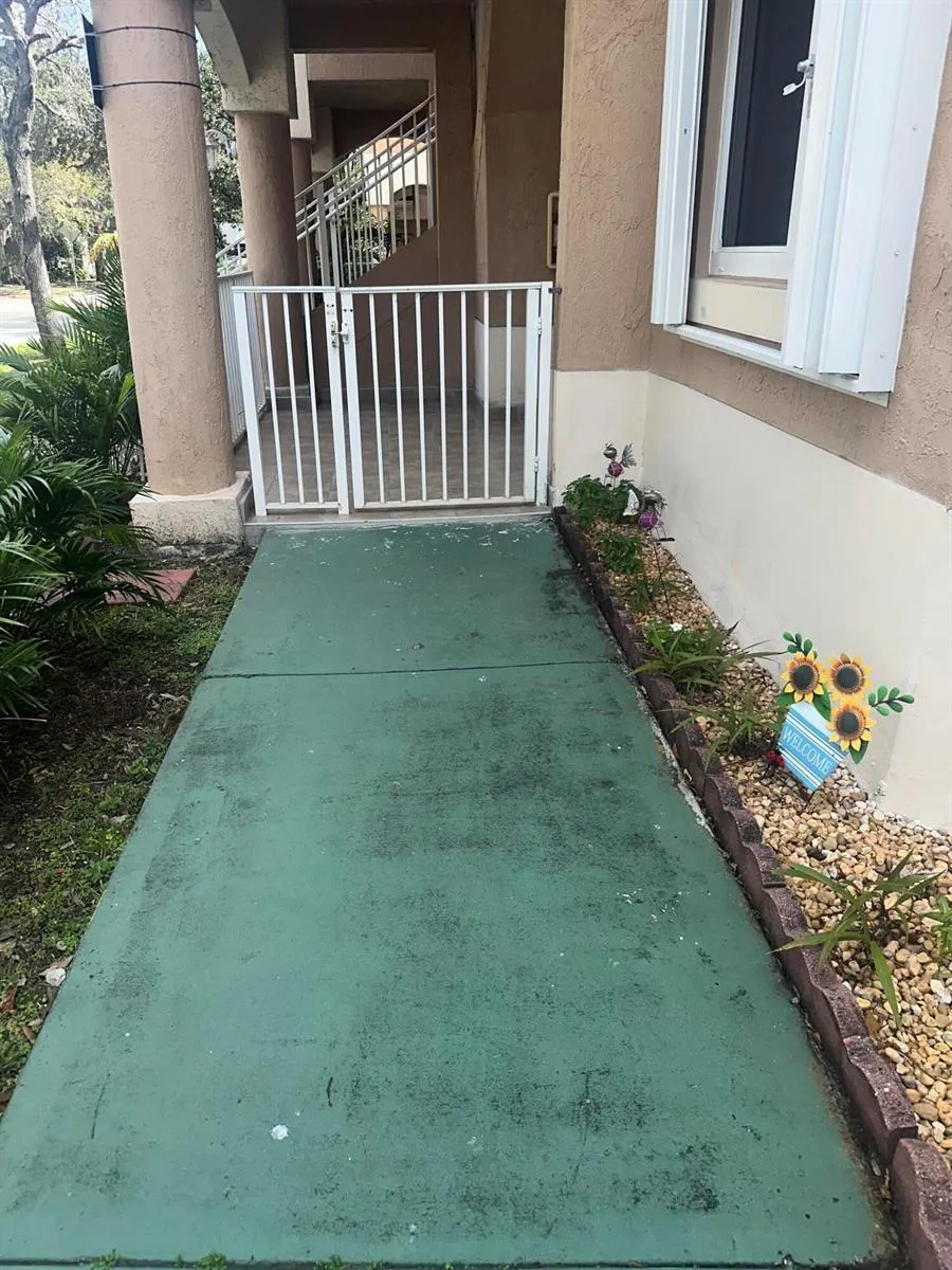 300 E 4th Street #103 Hialeah, FL 33010