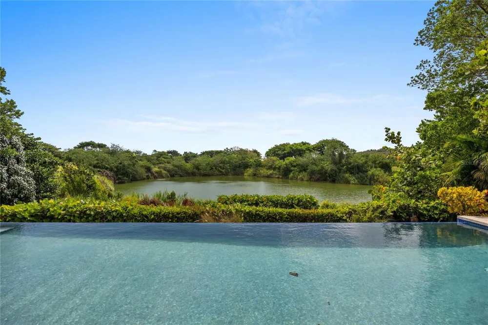 403 CAMINO DE LOS JOBANES Dorado, PR 00646