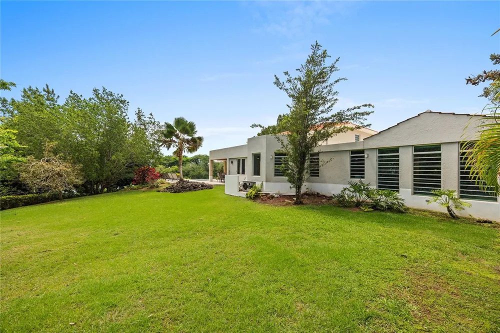 403 CAMINO DE LOS JOBANES Dorado, PR 00646