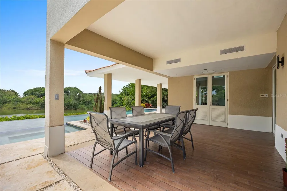 403 CAMINO DE LOS JOBANES Dorado, PR 00646
