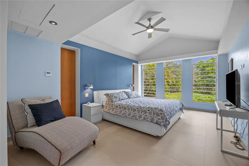 403 CAMINO DE LOS JOBANES Dorado, PR 00646