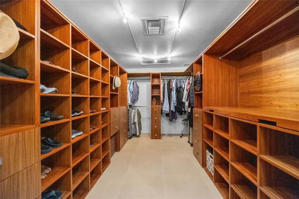 403 CAMINO DE LOS JOBANES Dorado, PR 00646