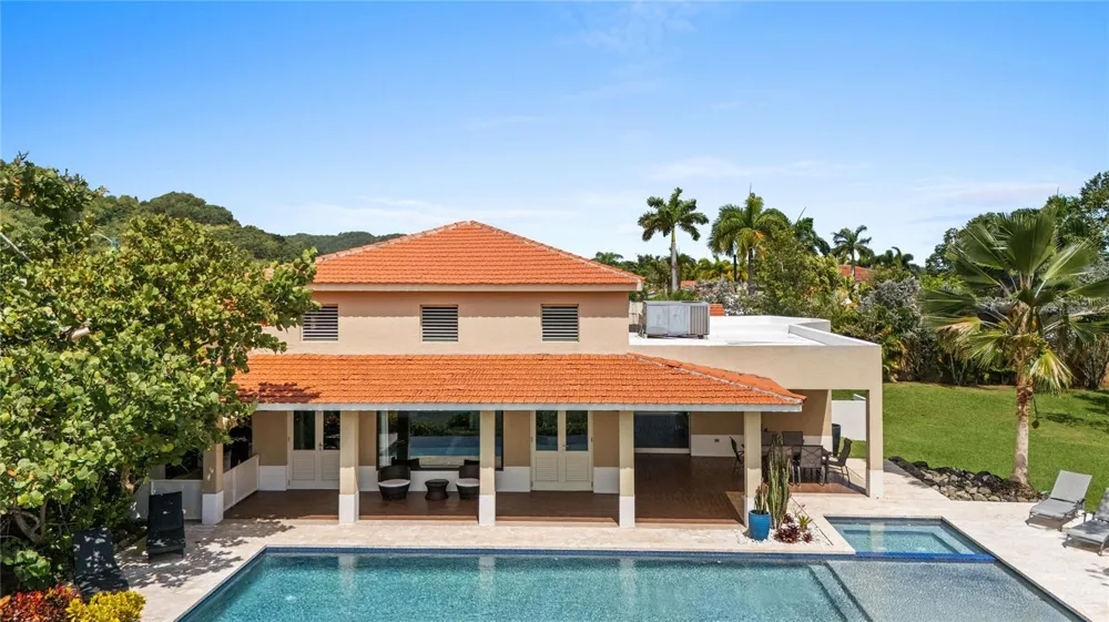 403 CAMINO DE LOS JOBANES Dorado, PR 00646