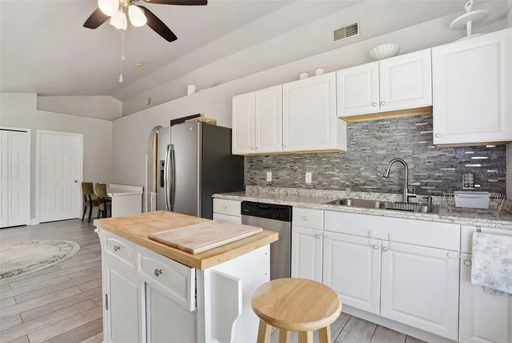 4934 SW 20TH PLACE Cape Coral, FL 33914