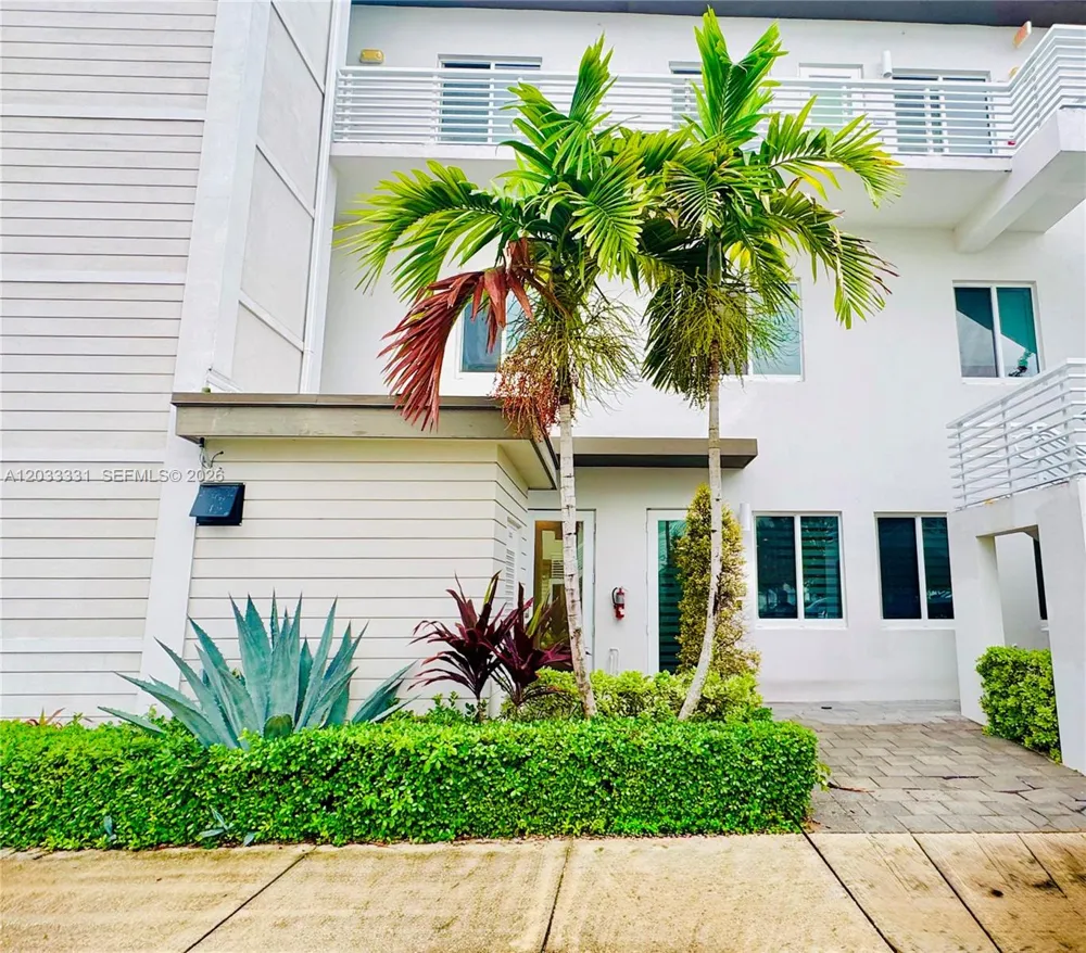 10295 NW 64th Ter #104 Doral, FL 33178