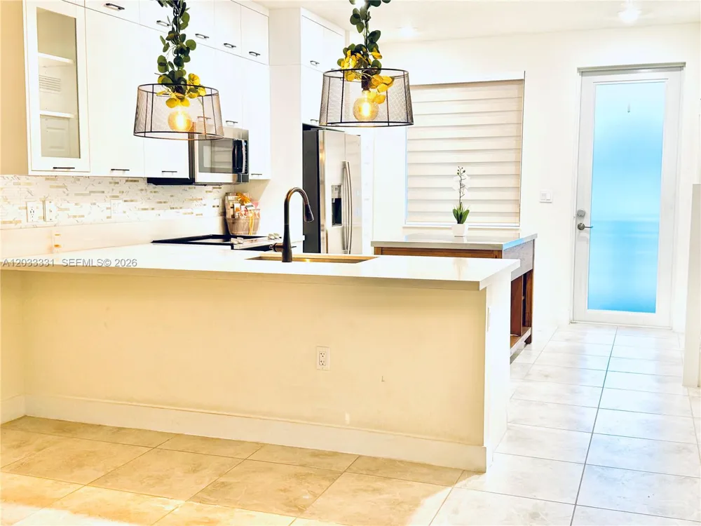 10295 NW 64th Ter #104 Doral, FL 33178