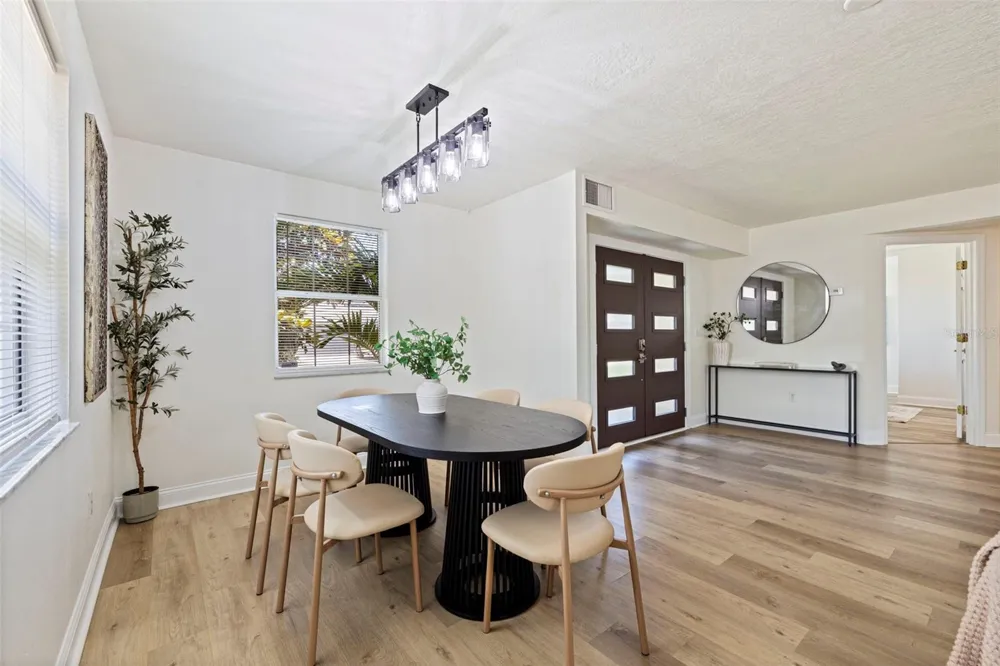 1470 28TH AVENUE St Petersburg, FL 33704
