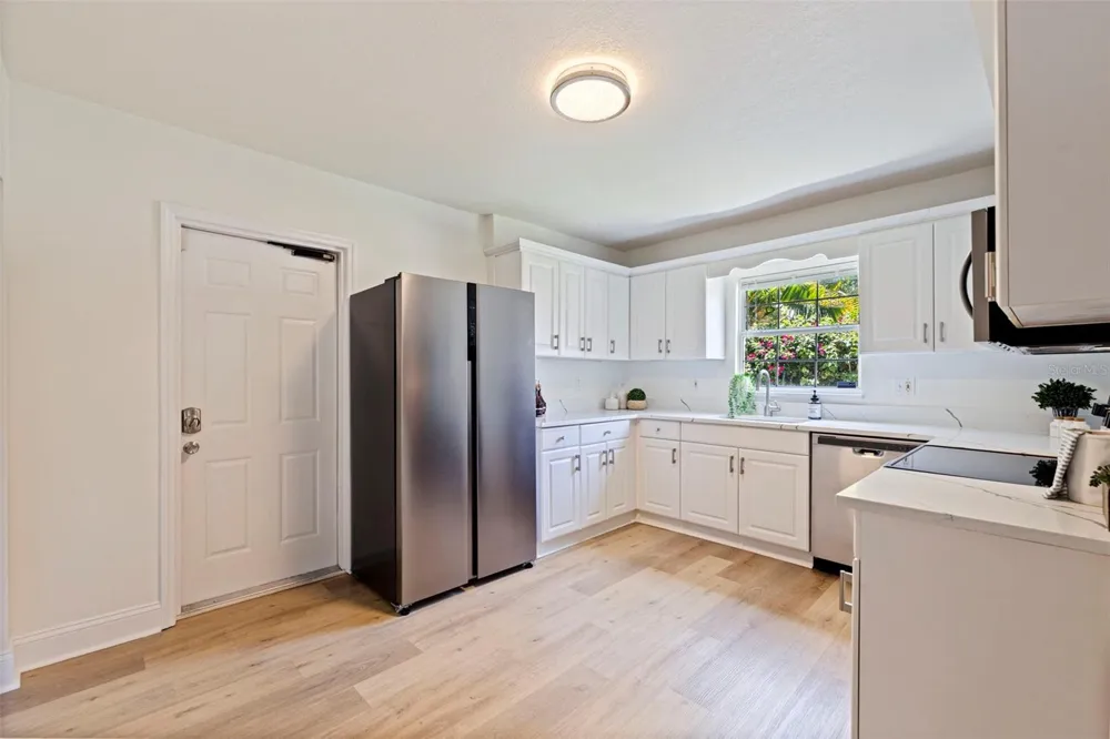 1470 28TH AVENUE St Petersburg, FL 33704