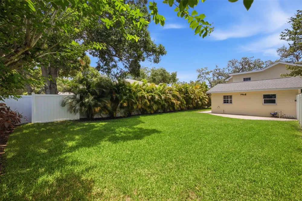 1470 28TH AVENUE St Petersburg, FL 33704
