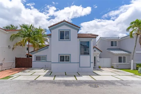 979 NW 126th Path