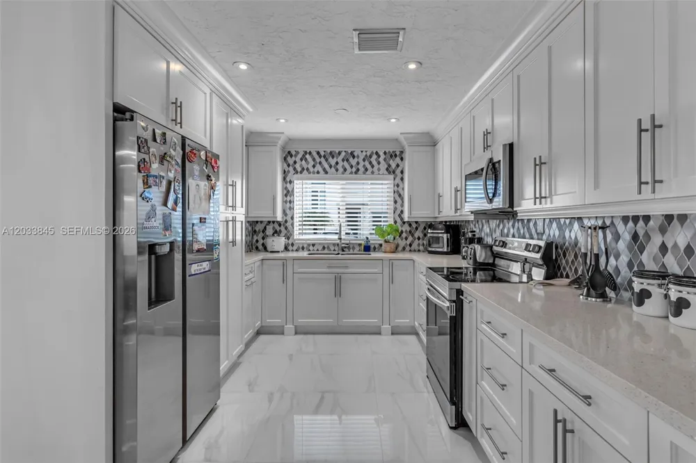 979 NW 126th Path Miami, FL 33182