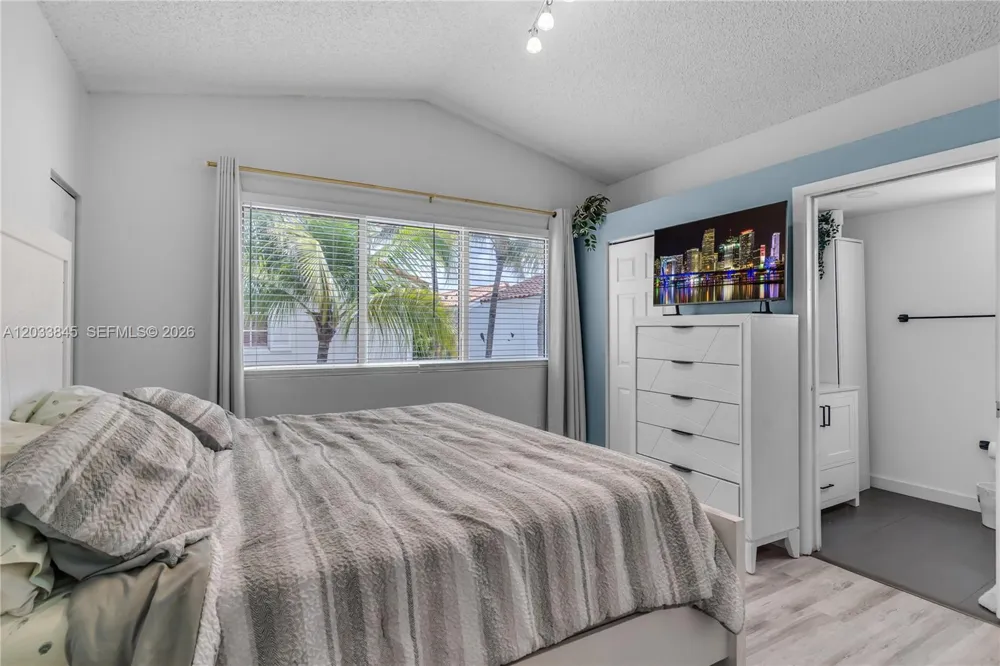 979 NW 126th Path Miami, FL 33182