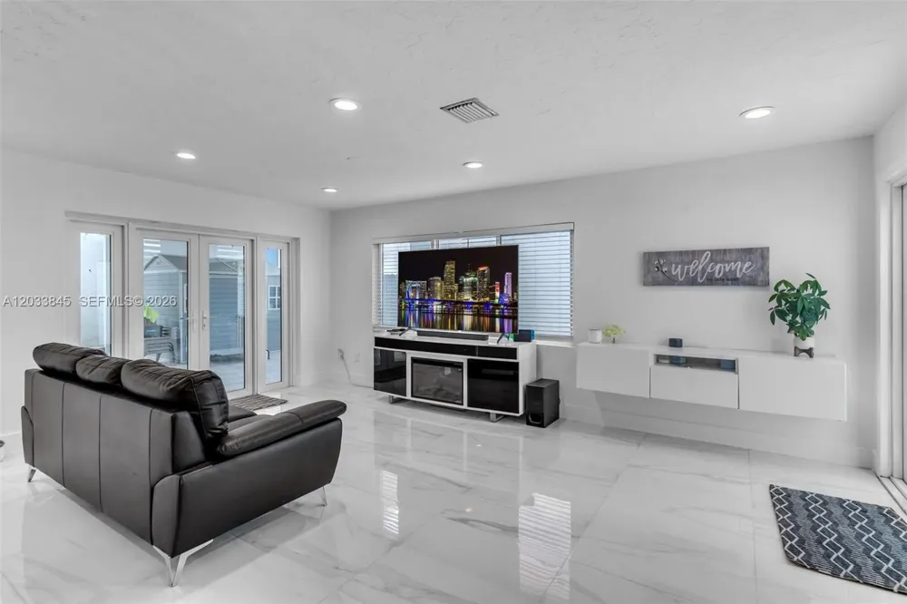 979 NW 126th Path Miami, FL 33182
