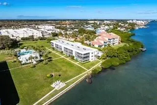 100 Waterway Rd #A306 Tequesta, FL 33469