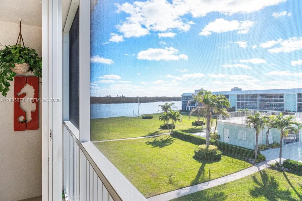 100 Waterway Rd #A306 Tequesta, FL 33469