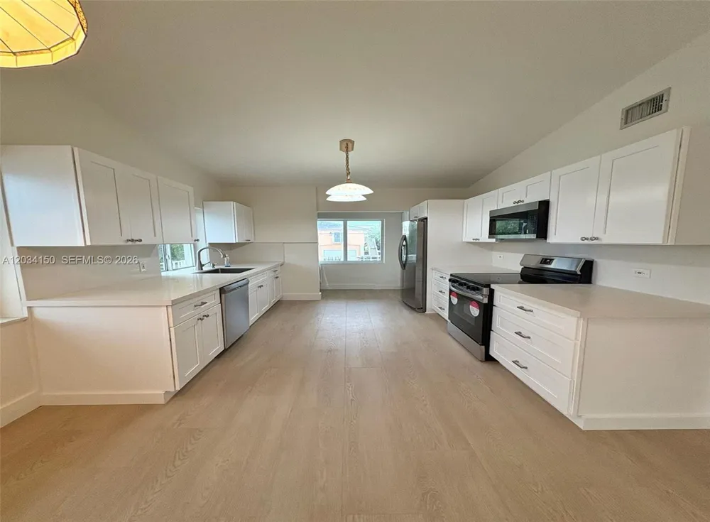 136 Marina Ave #East Key Largo, FL 33037