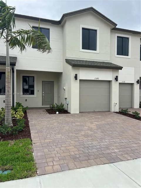 1540 NW 1st St