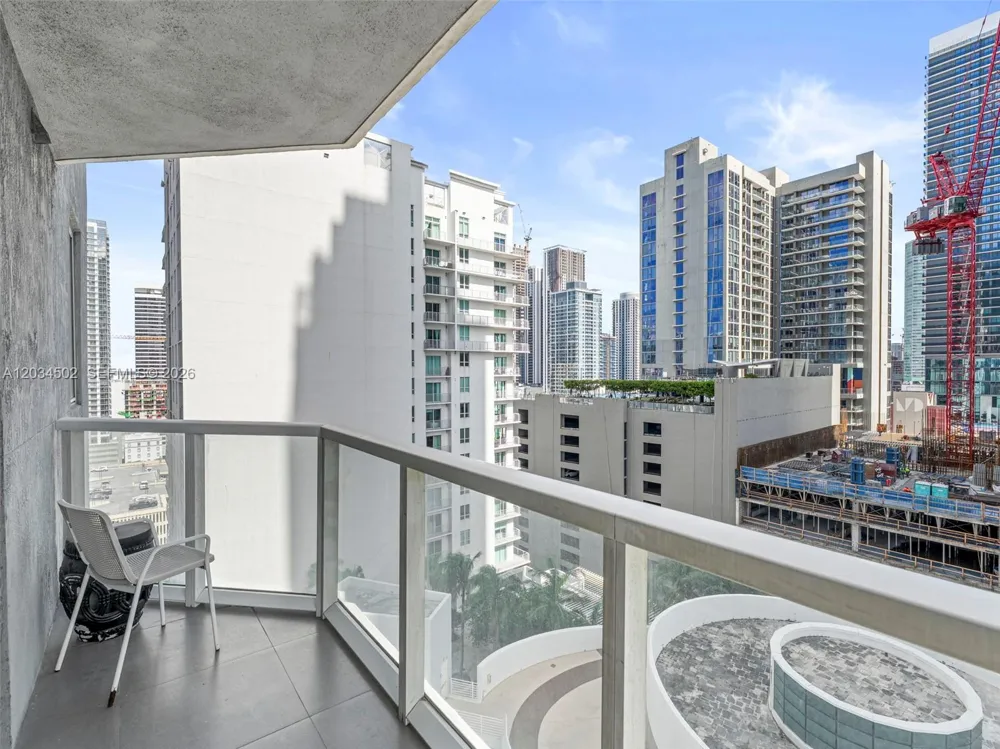 253 NE 2nd St #1801 Miami, FL 33132