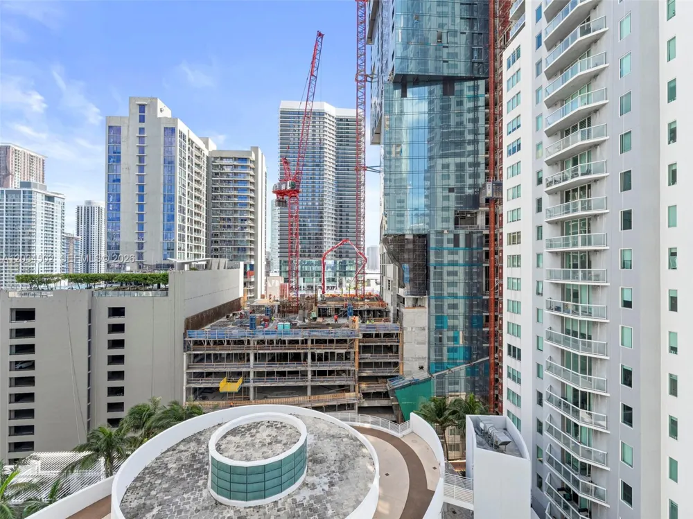253 NE 2nd St #1801 Miami, FL 33132