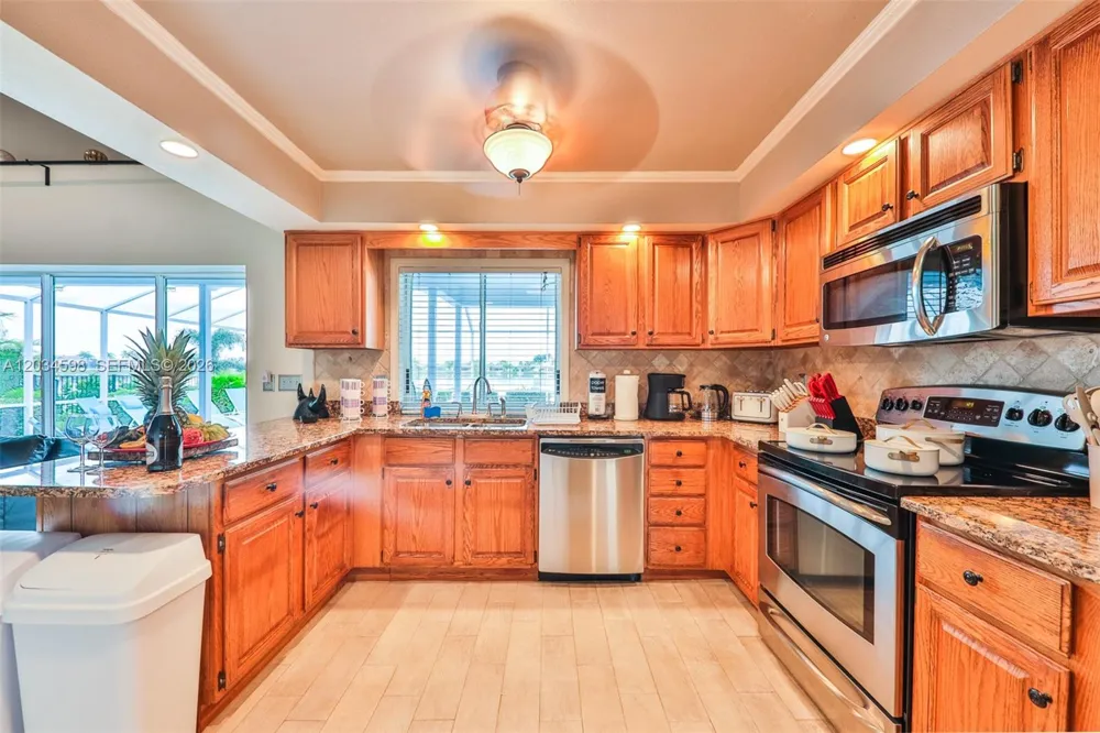 407 SW 37 St #407 Cape Coral, FL 33914