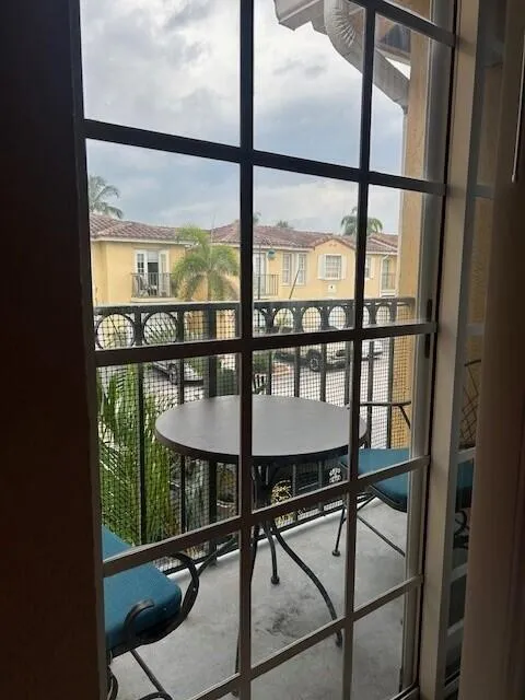 1040 Lake Shore Drive #105 Lake Park, FL 33403