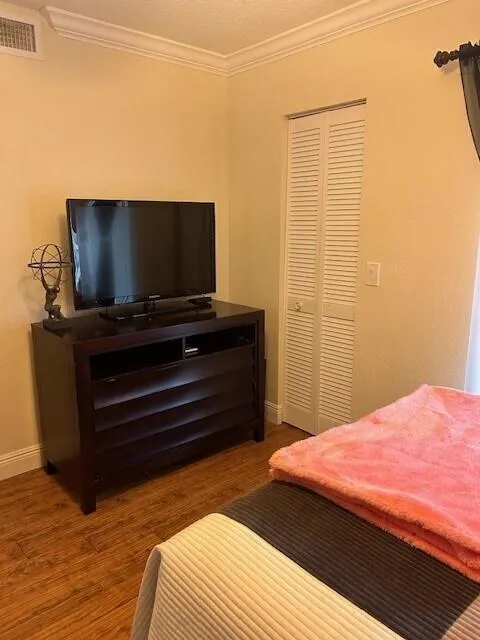 1040 Lake Shore Drive #105 Lake Park, FL 33403