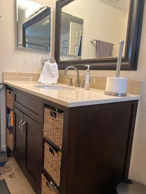 1040 Lake Shore Drive #105 Lake Park, FL 33403