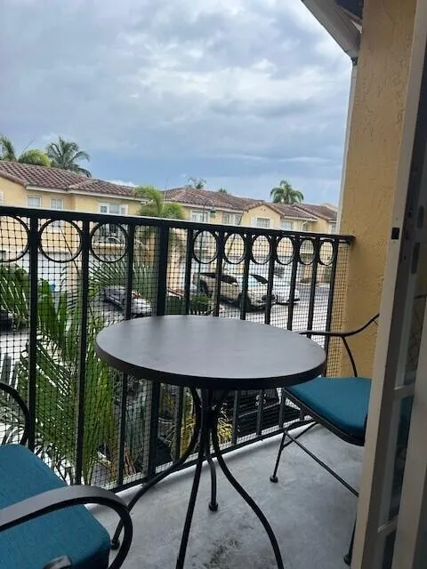 1040 Lake Shore Drive #105 Lake Park, FL 33403