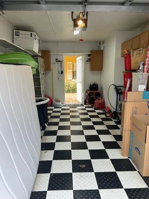 1040 Lake Shore Drive #105 Lake Park, FL 33403