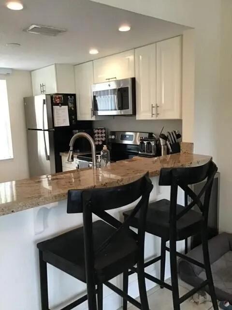1040 Lake Shore Drive #105 Lake Park, FL 33403