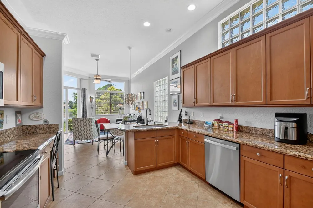 8553 E Via Grande E Wellington, FL 33411