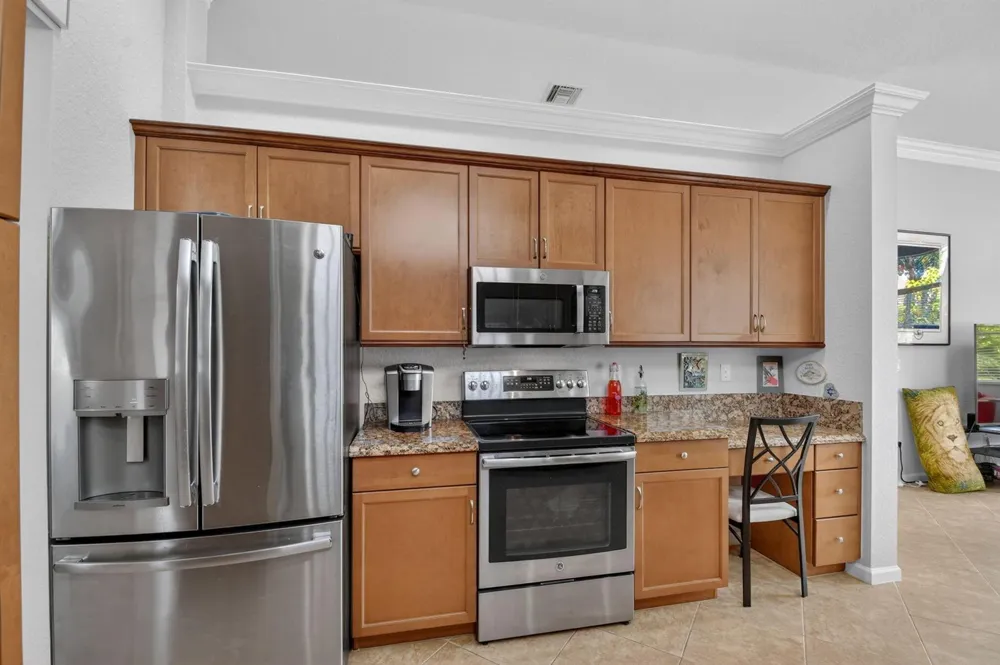 8553 E Via Grande E Wellington, FL 33411