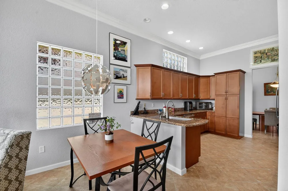 8553 E Via Grande E Wellington, FL 33411