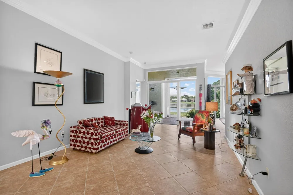 8553 E Via Grande E Wellington, FL 33411
