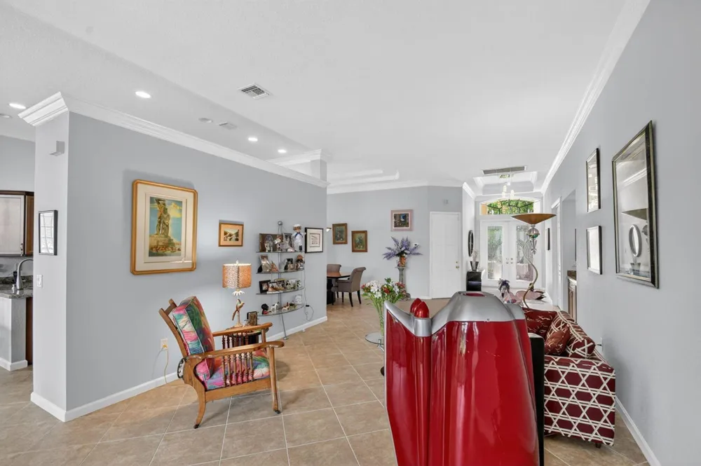 8553 E Via Grande E Wellington, FL 33411