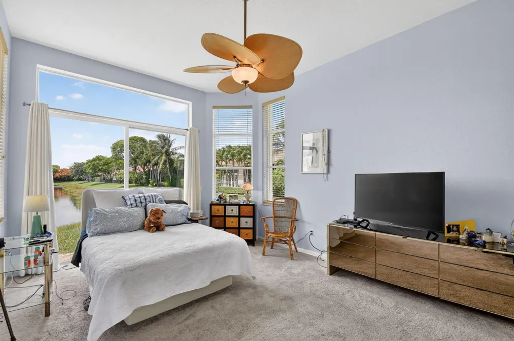 8553 E Via Grande E Wellington, FL 33411