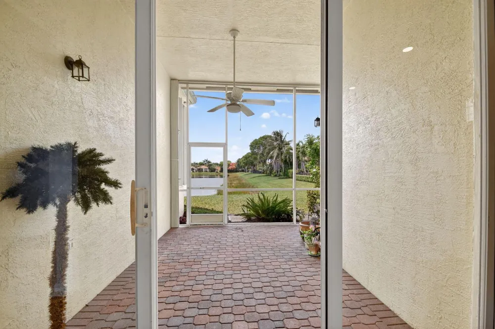 8553 E Via Grande E Wellington, FL 33411