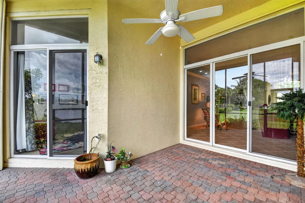 8553 E Via Grande E Wellington, FL 33411
