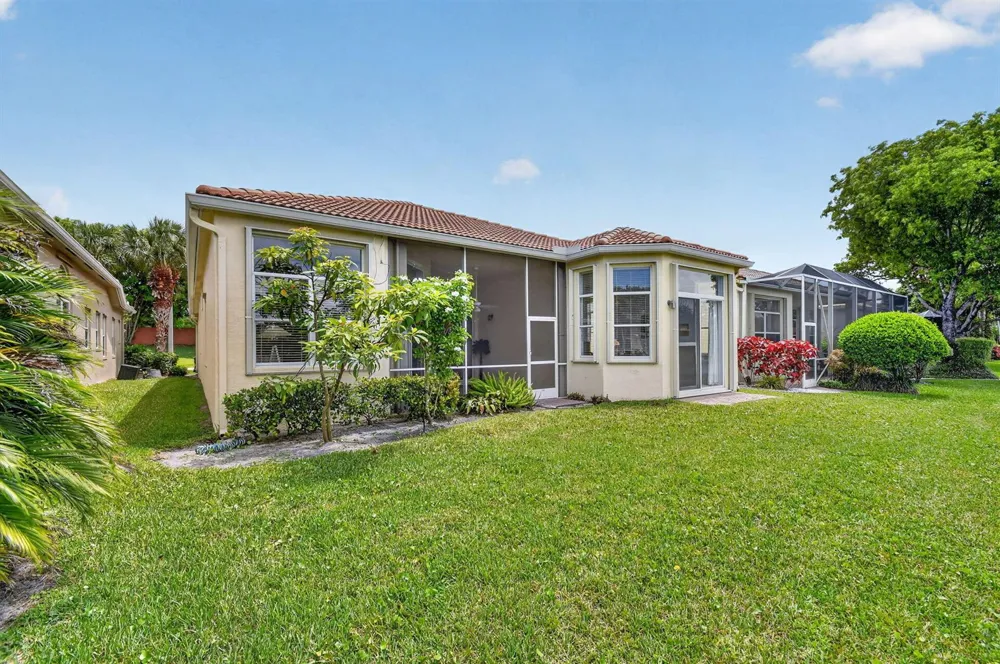 8553 E Via Grande E Wellington, FL 33411