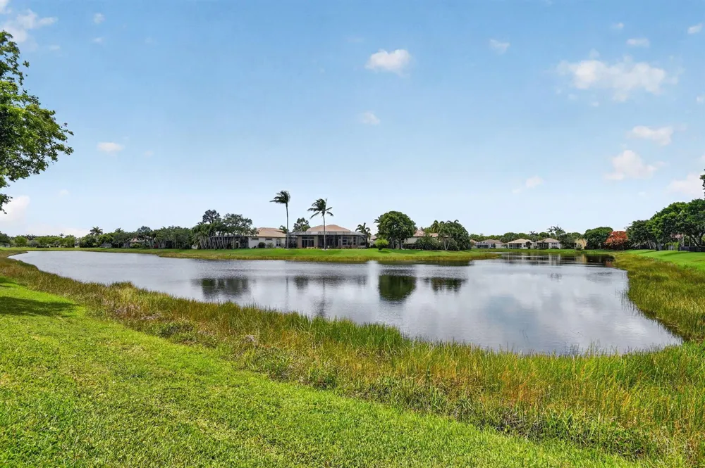 8553 E Via Grande E Wellington, FL 33411