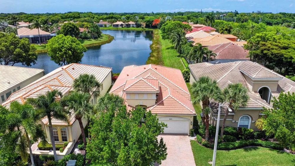 8553 E Via Grande E Wellington, FL 33411